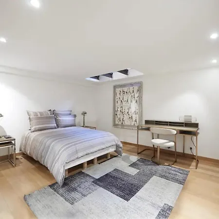 Apartment Maison 75m2 Buttes Chaumont 4 Personnes Paris
